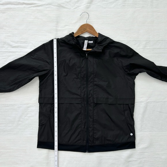 Layer 8 Essential Windjacket - Picture 7 of 12